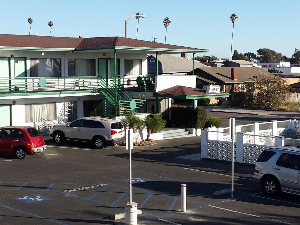 Travelers Beach Inn Main image